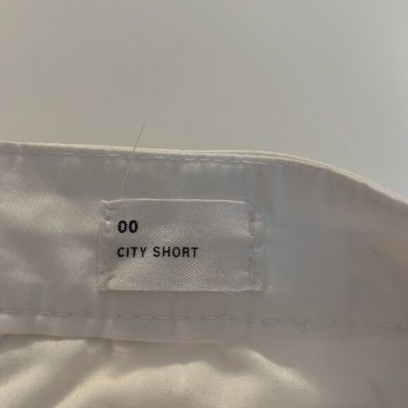 GAP white city shorts 5“ inseam front & back pockets belt loops mid rise size 00 - Picture 10 of 14